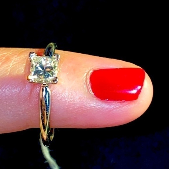 Dimond Ring 14K white solid Gold princess cut Dimond - Picture 3 of 6
